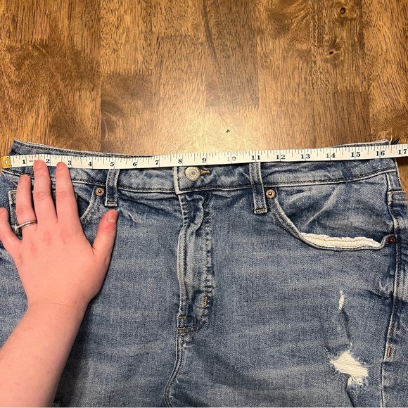Old Navy OG Short High Rise Distressed Denim Women Shorts 14 Denim Blue Jean - Picture 4 of 7